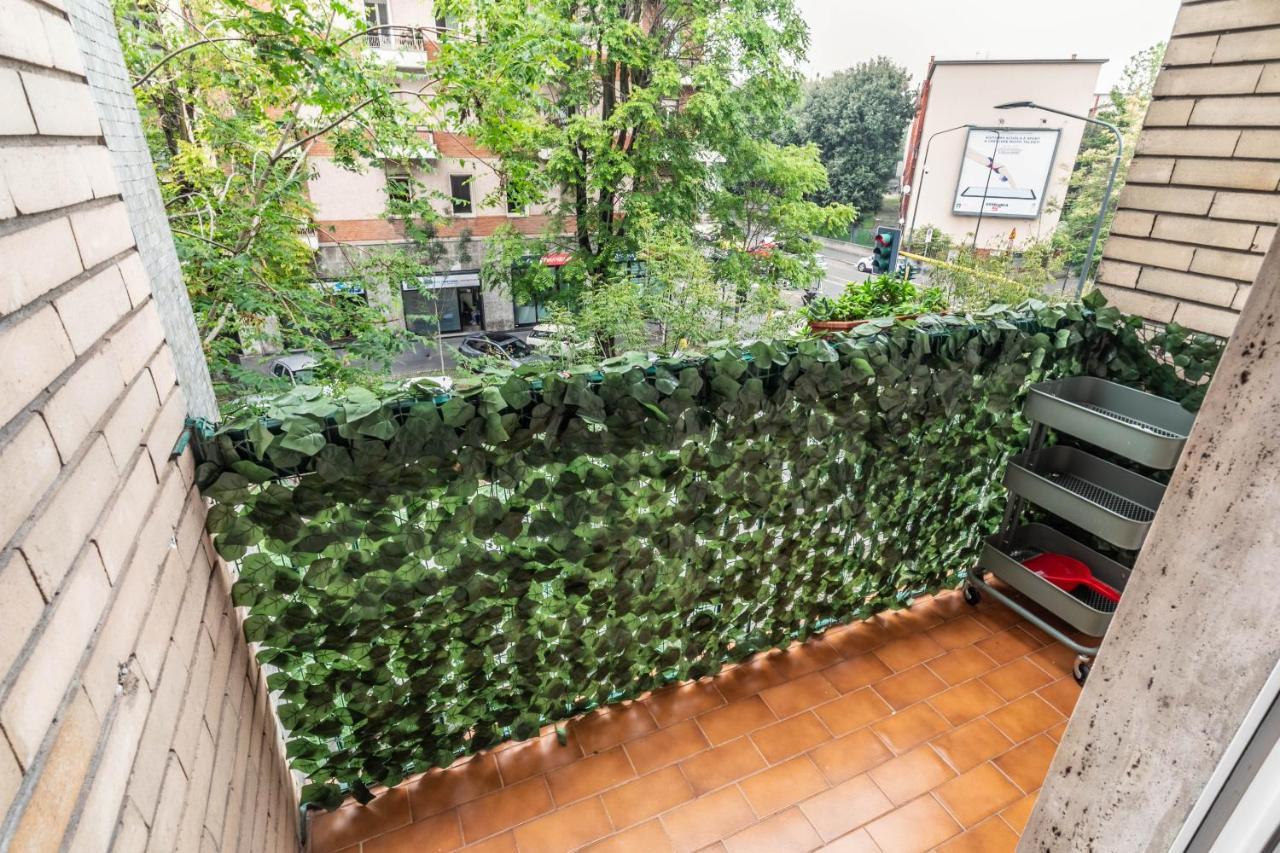 Eden House Sansiro-Duomo Netflix & Design Apartment Milan Exterior photo